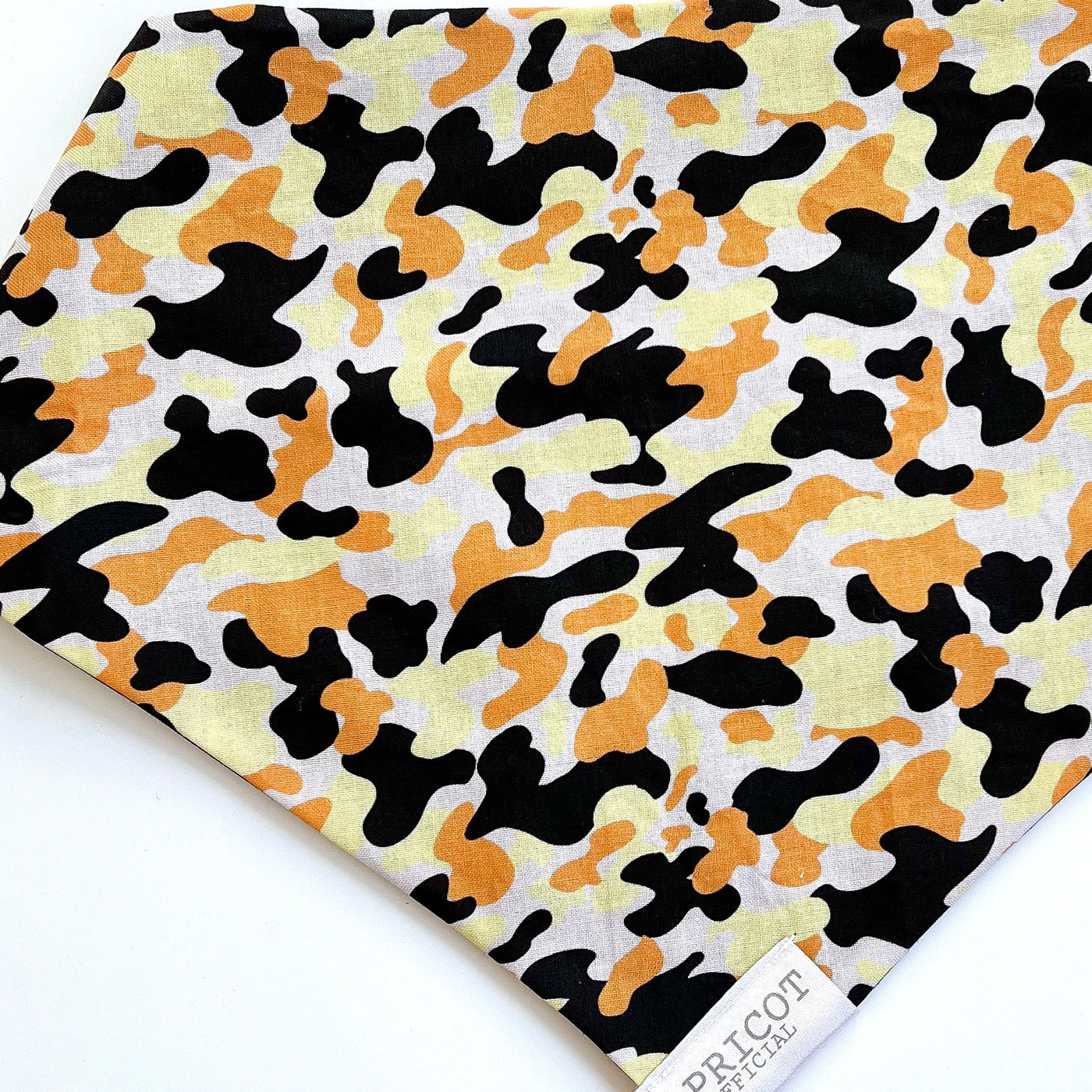 Camouflage Print Collar